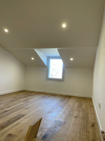 Rénovation complète d'un ancien garage transformé en bureau et dressing par l'équipe de MD RENOCONSTRUCTIONS à Toulouse
