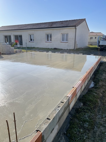 Dalle en cours pour un garage à Launac
