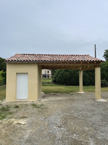 Création d’un garage à moto à Larra