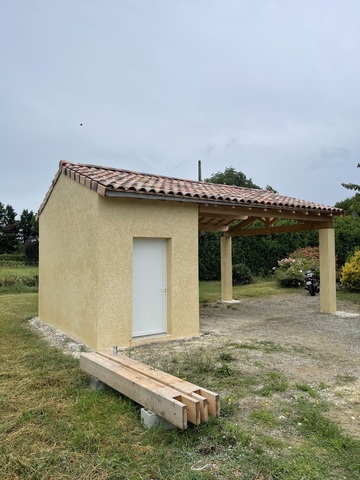 Création d’un garage à moto à Larra
